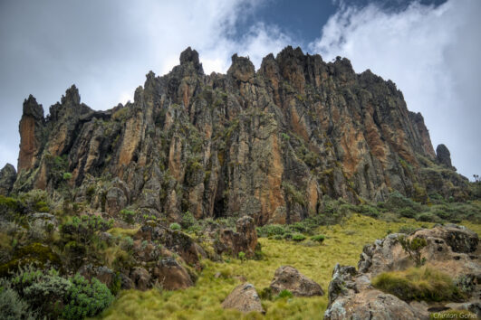 1 Day Dragons Teeth & Satima Hike